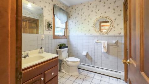 10 Cleary Lane Windsor CT 06095