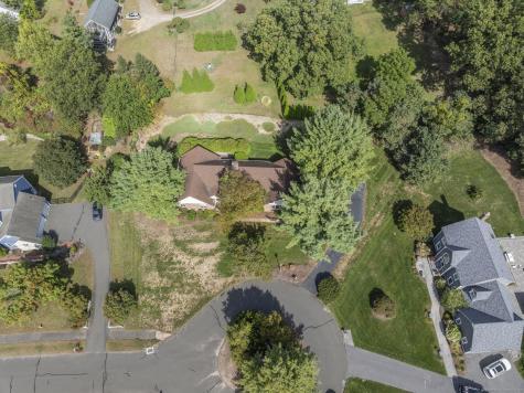 10 Cleary Lane Windsor CT 06095