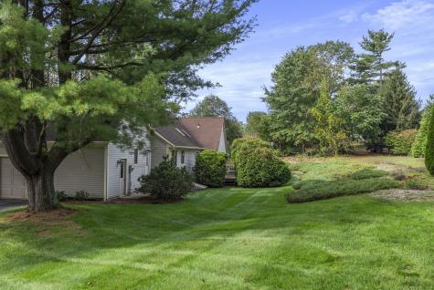 10 Cleary Lane Windsor CT 06095