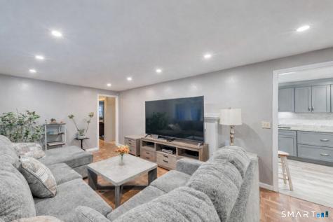 40 Cottage Grove Circle Bloomfield CT 06002