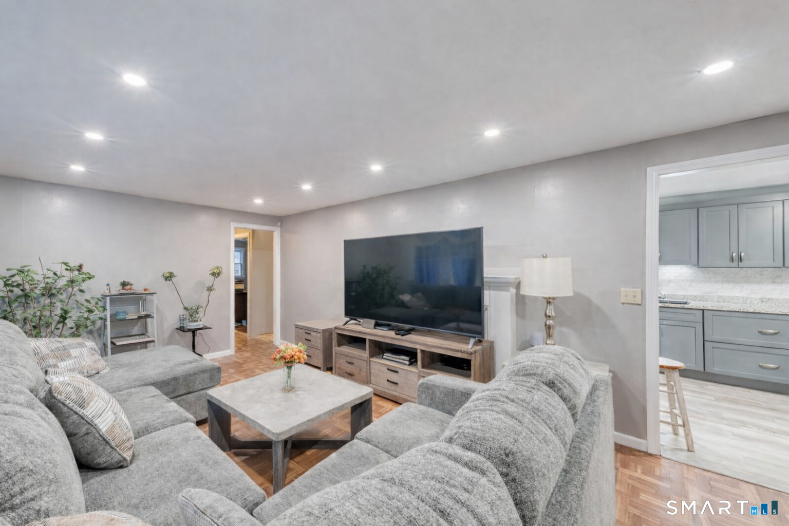 40 Cottage Grove Circle Bloomfield CT 06002