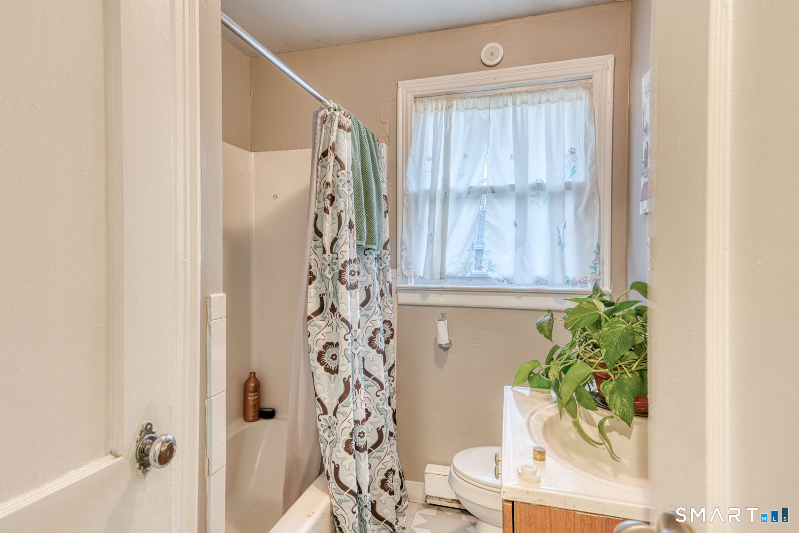 40 Cottage Grove Circle Bloomfield CT 06002