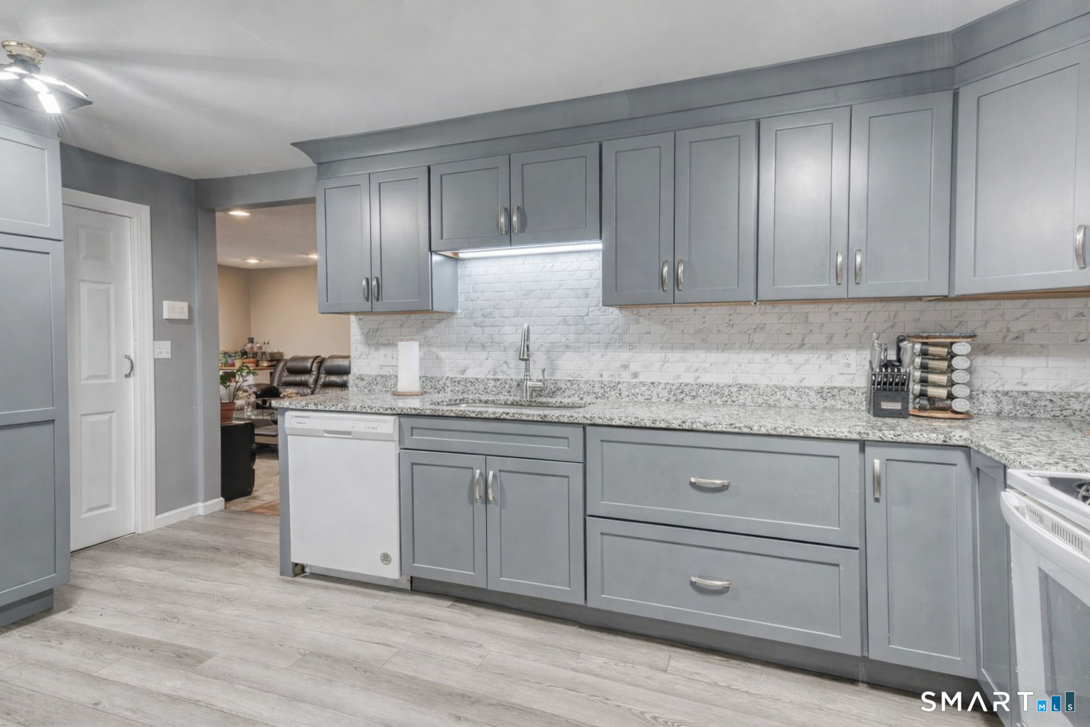 40 Cottage Grove Circle Bloomfield CT 06002