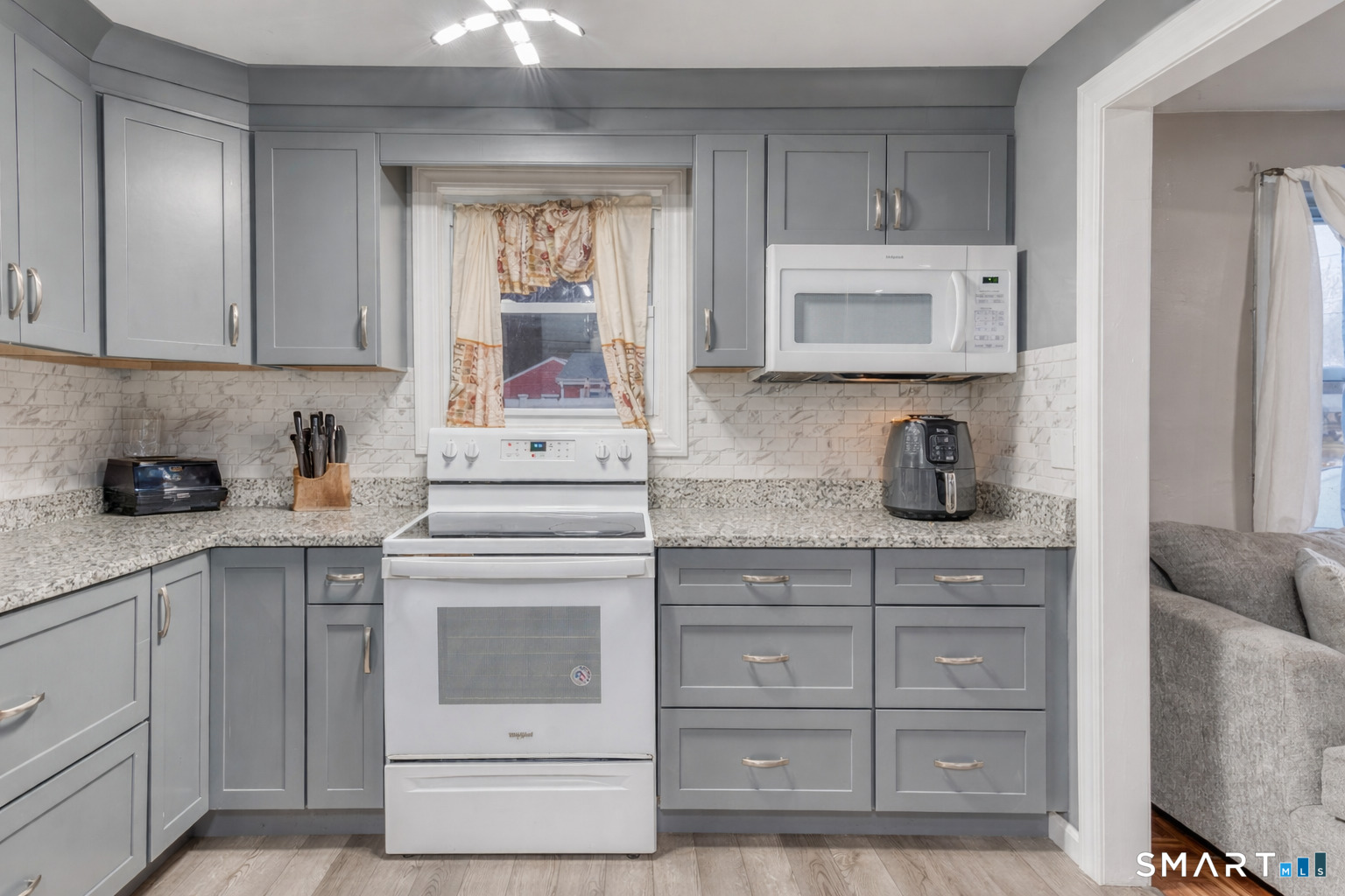 40 Cottage Grove Circle Bloomfield CT 06002