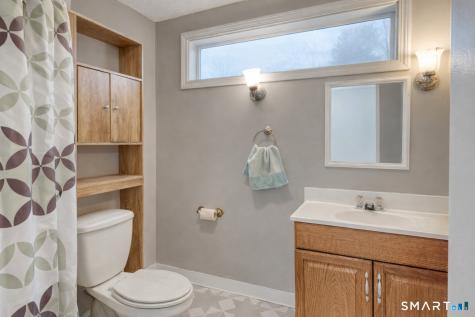 40 Cottage Grove Circle Bloomfield CT 06002