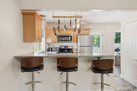 16 Park Avenue Montville CT 06382