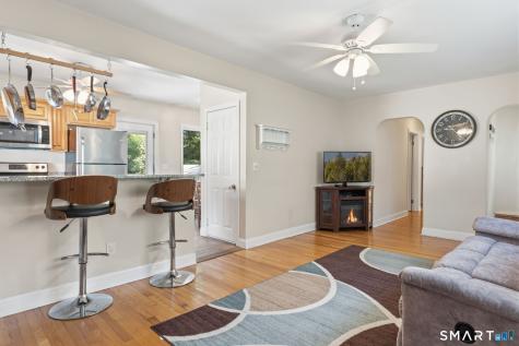 16 Park Avenue Montville CT 06382