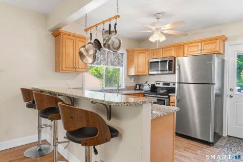 16 Park Avenue Montville CT 06382