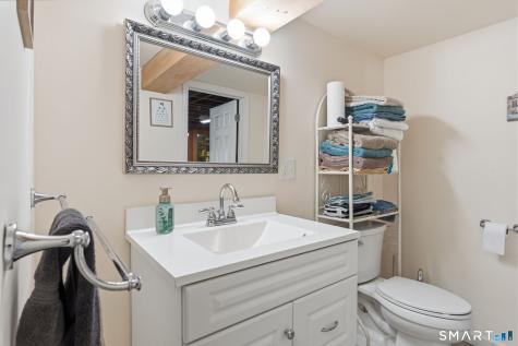 16 Park Avenue Montville CT 06382