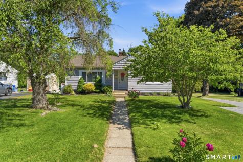 16 Park Avenue Montville CT 06382