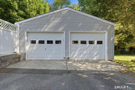 16 Park Avenue Montville CT 06382