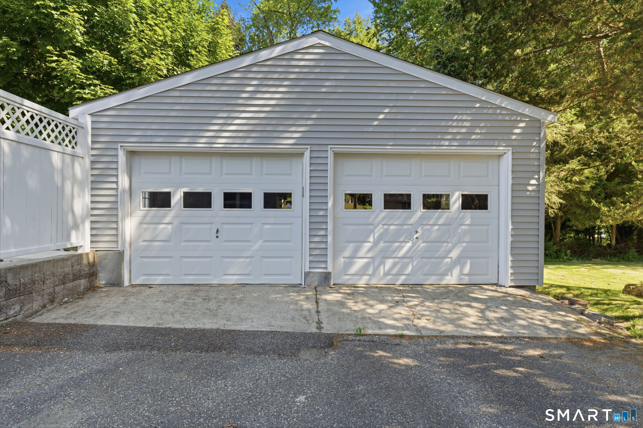 16 Park Avenue Montville CT 06382