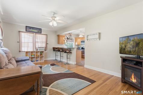 16 Park Avenue Montville CT 06382