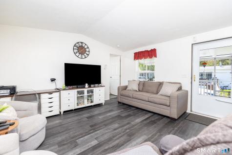 4 Apache Road East Hartford CT 06118
