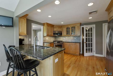 39 Clovercrest Road Wethersfield CT 06109