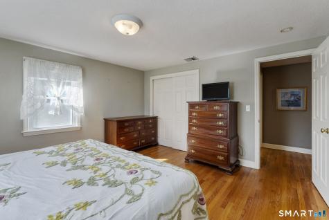 39 Clovercrest Road Wethersfield CT 06109