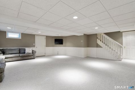 39 Clovercrest Road Wethersfield CT 06109