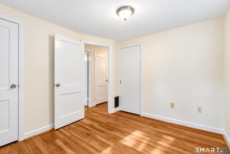 21 Monroe Street North Haven CT 06473