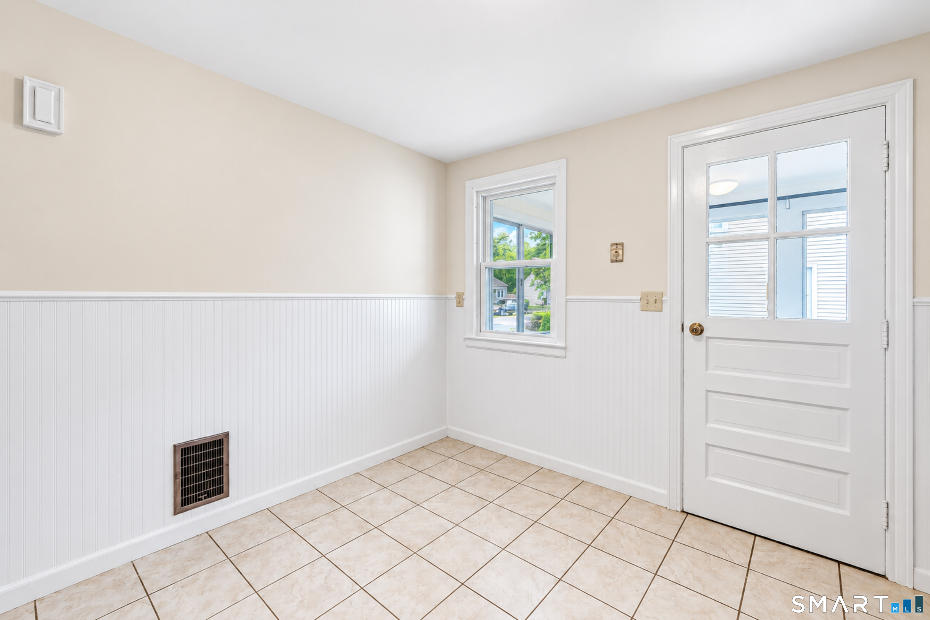 21 Monroe Street North Haven CT 06473
