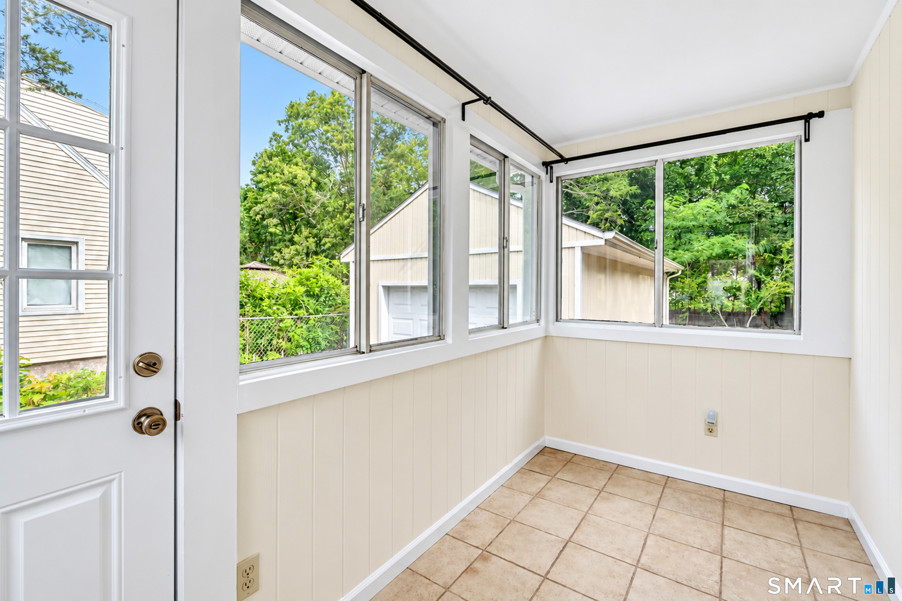 21 Monroe Street North Haven CT 06473