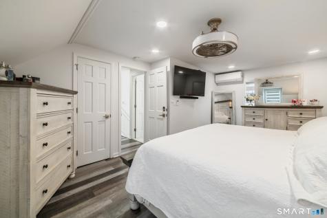 18 Fairlea Avenue Stratford CT 06614