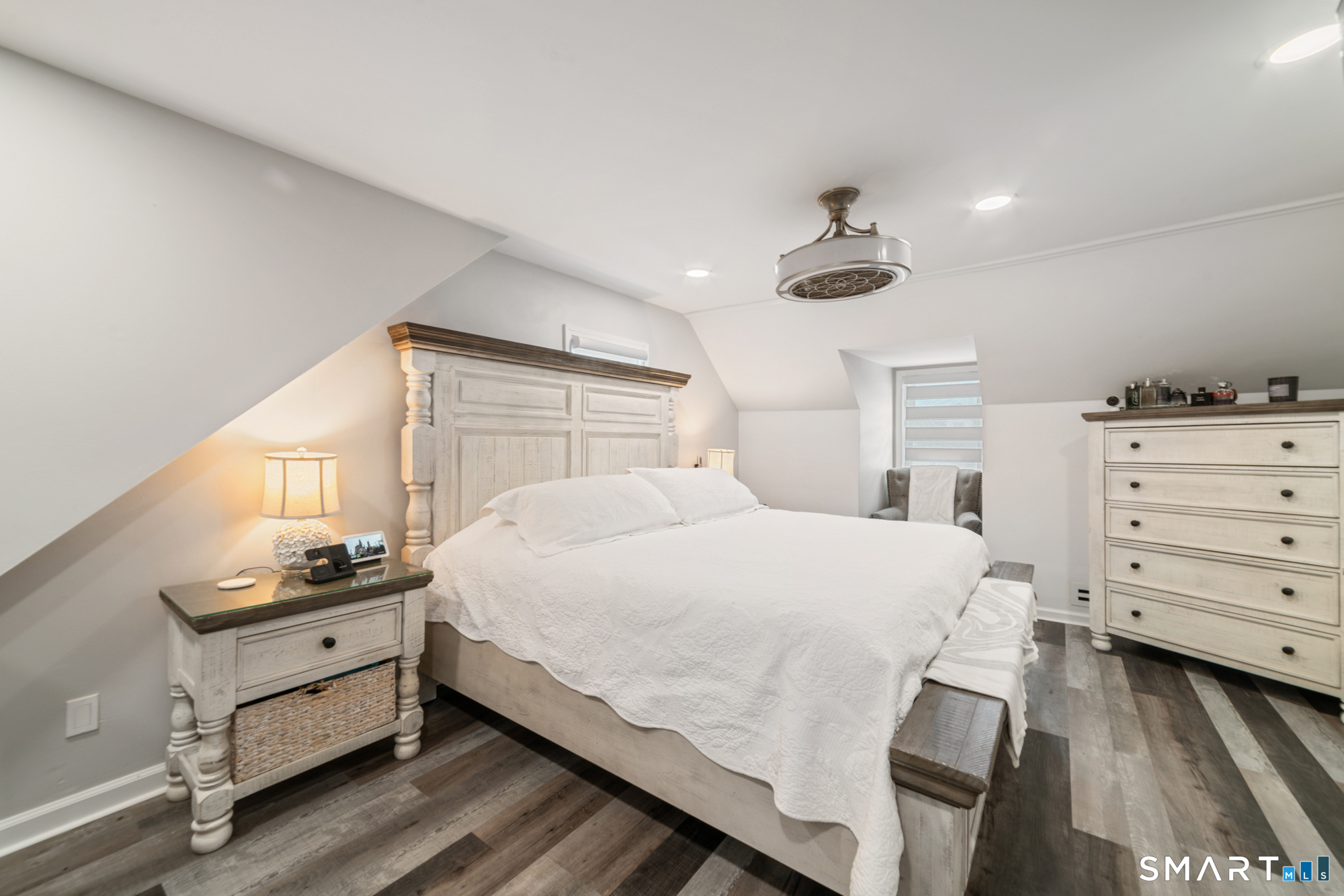18 Fairlea Avenue Stratford CT 06614