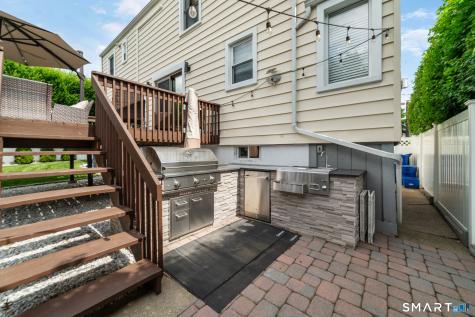 18 Fairlea Avenue Stratford CT 06614