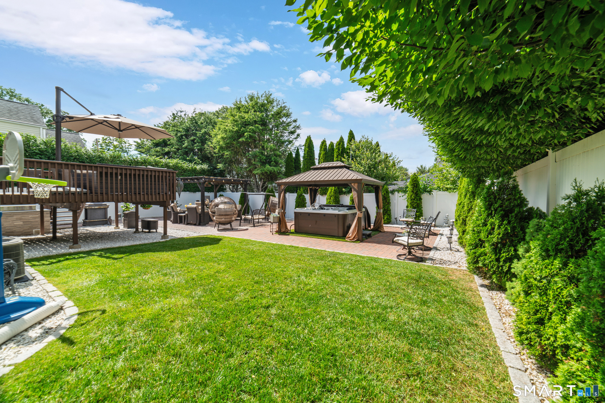 18 Fairlea Avenue Stratford CT 06614