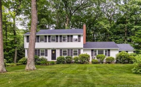 16 Ox Yoke Drive Simsbury CT 06070