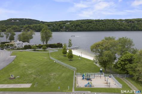 15 Berkshire Drive Brookfield CT 06804