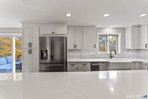 15 Berkshire Drive Brookfield CT 06804
