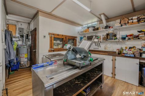 231 Poquonnock Road Groton CT 06340