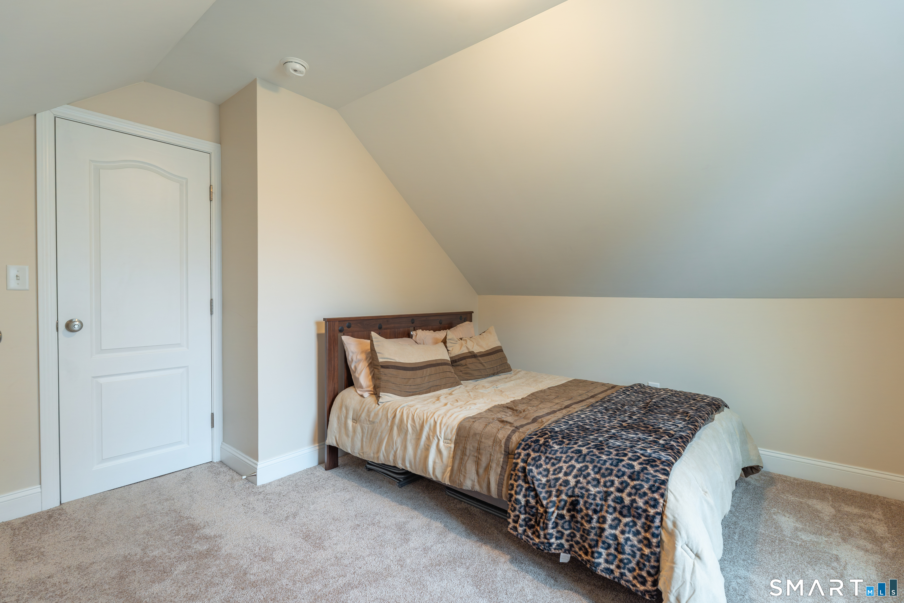 17 Edgewood Street Cromwell CT 06416