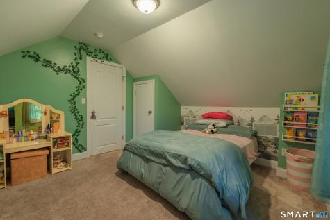 17 Edgewood Street Cromwell CT 06416