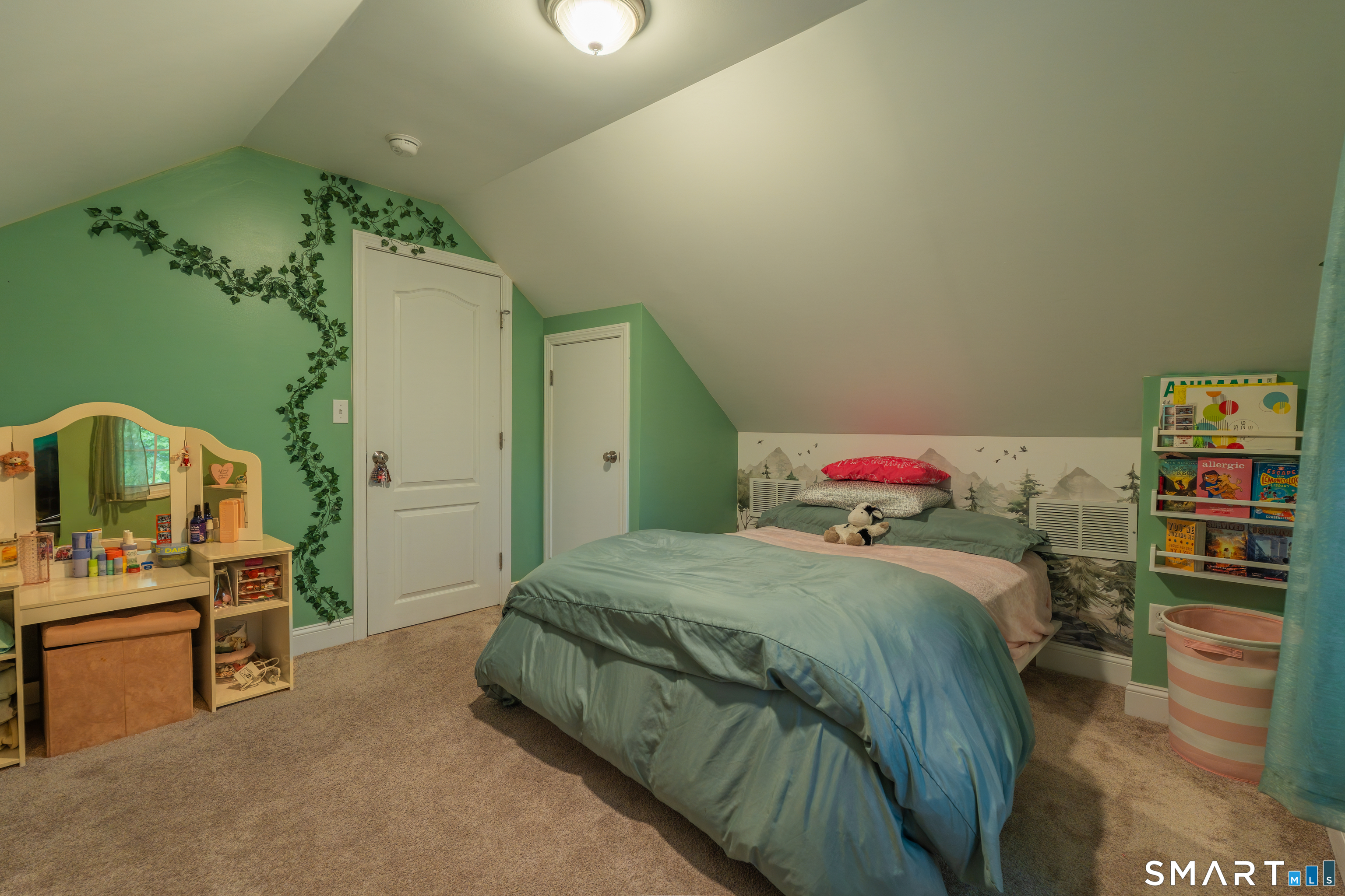 17 Edgewood Street Cromwell CT 06416