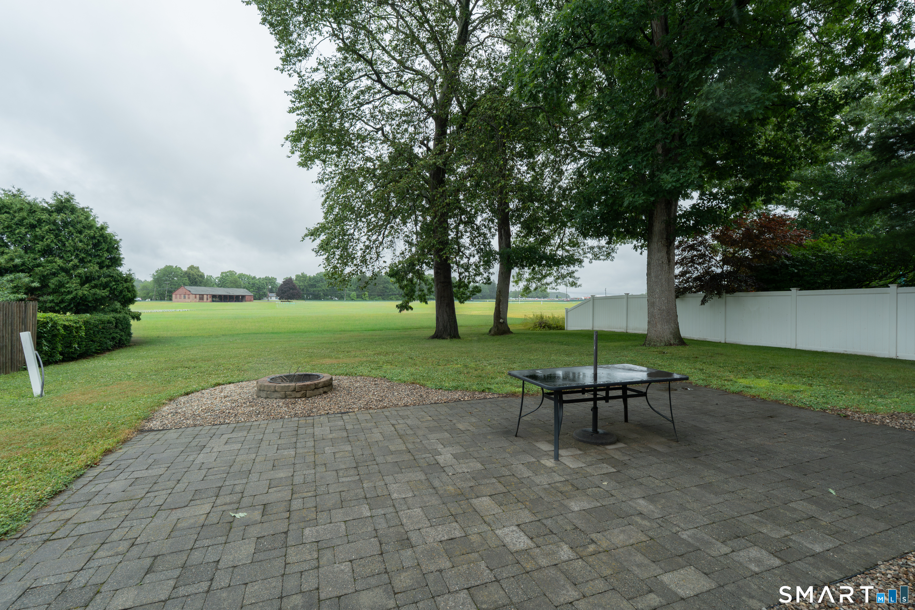 17 Edgewood Street Cromwell CT 06416