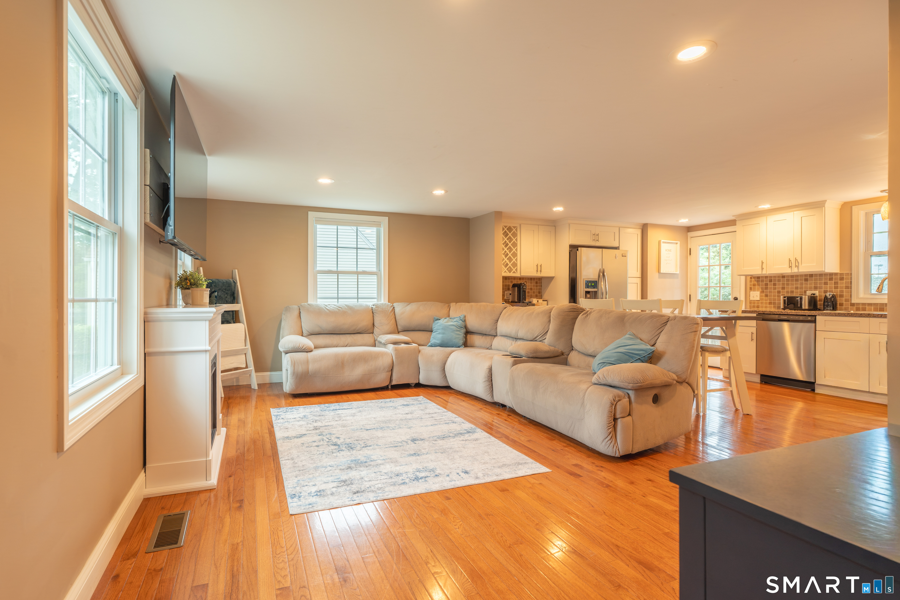 17 Edgewood Street Cromwell CT 06416