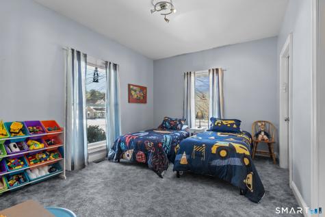 17 Blackwells Landing Brooklyn CT 06234