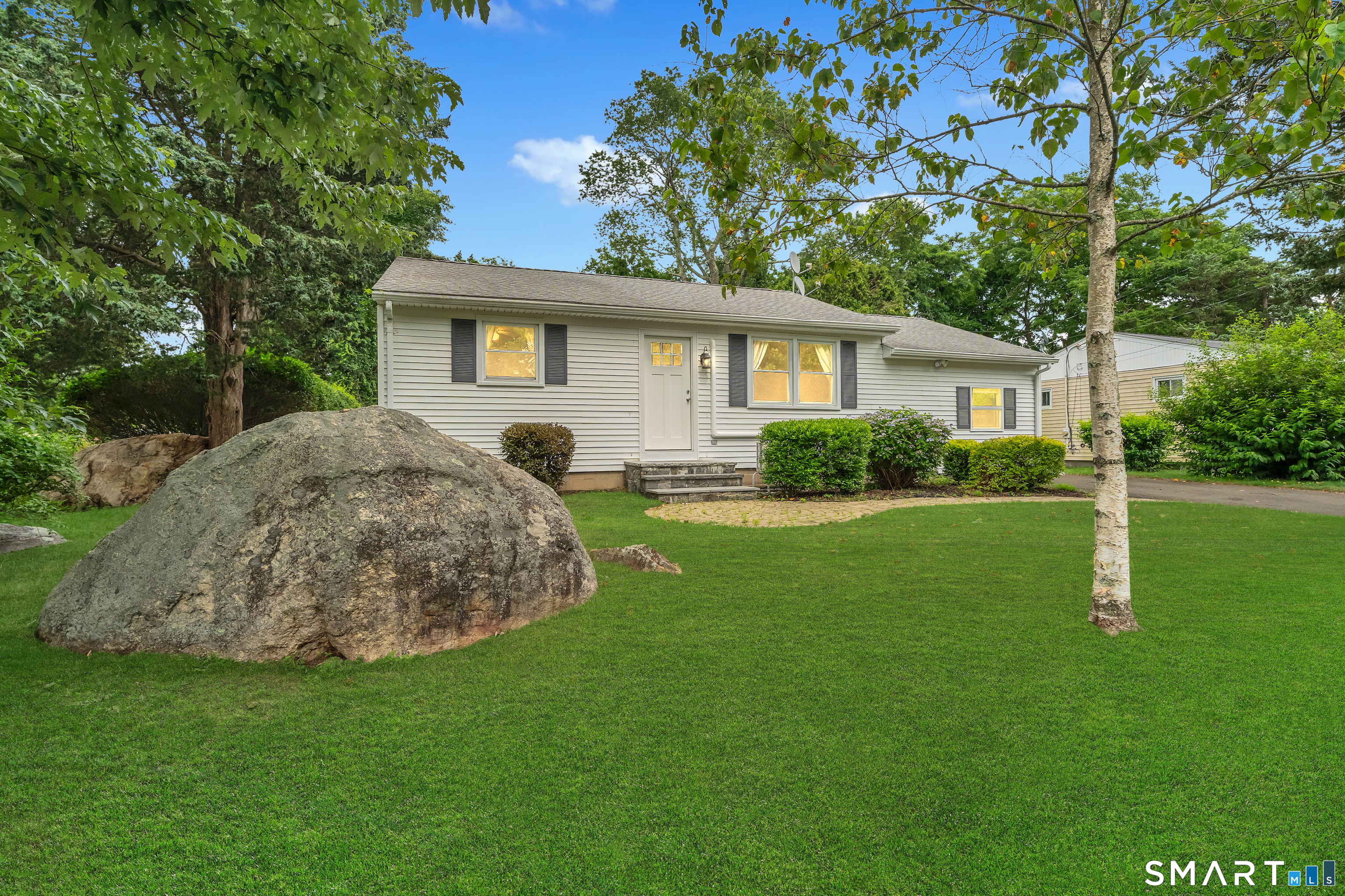 10 Highland Drive Clinton CT 06413