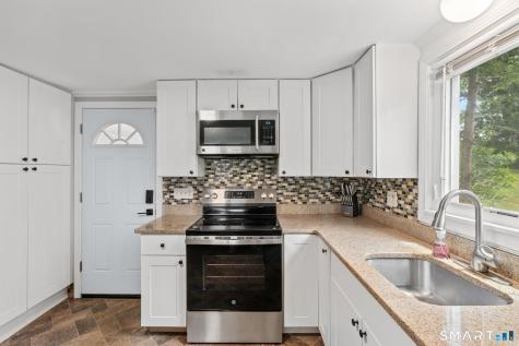 113 Lenox Street Manchester CT 06040