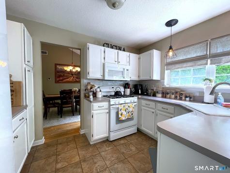 38 Wildflower Lane Middletown CT 06457
