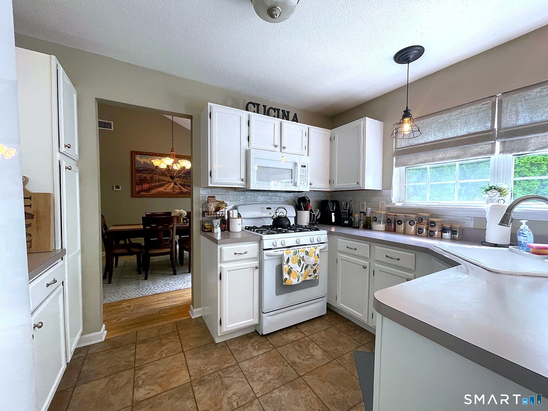 38 Wildflower Lane Middletown CT 06457