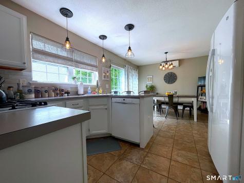 38 Wildflower Lane Middletown CT 06457