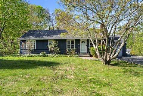 11 Knollwood Drive Newtown CT 06470