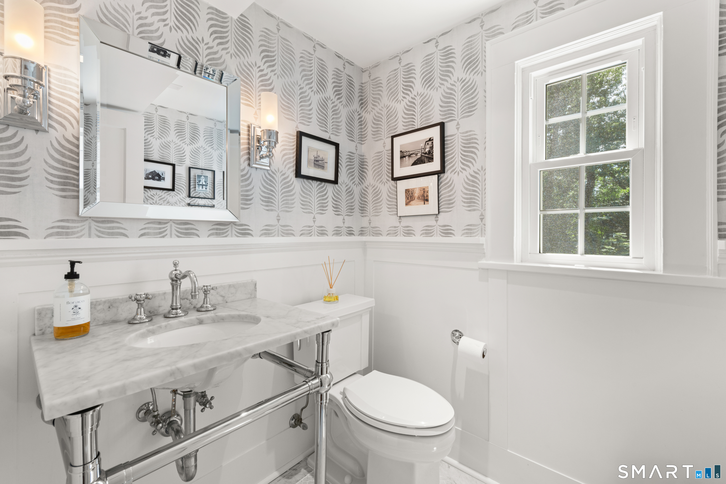 1123 Round Hill Road Fairfield CT 06824