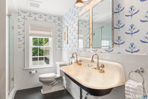1123 Round Hill Road Fairfield CT 06824