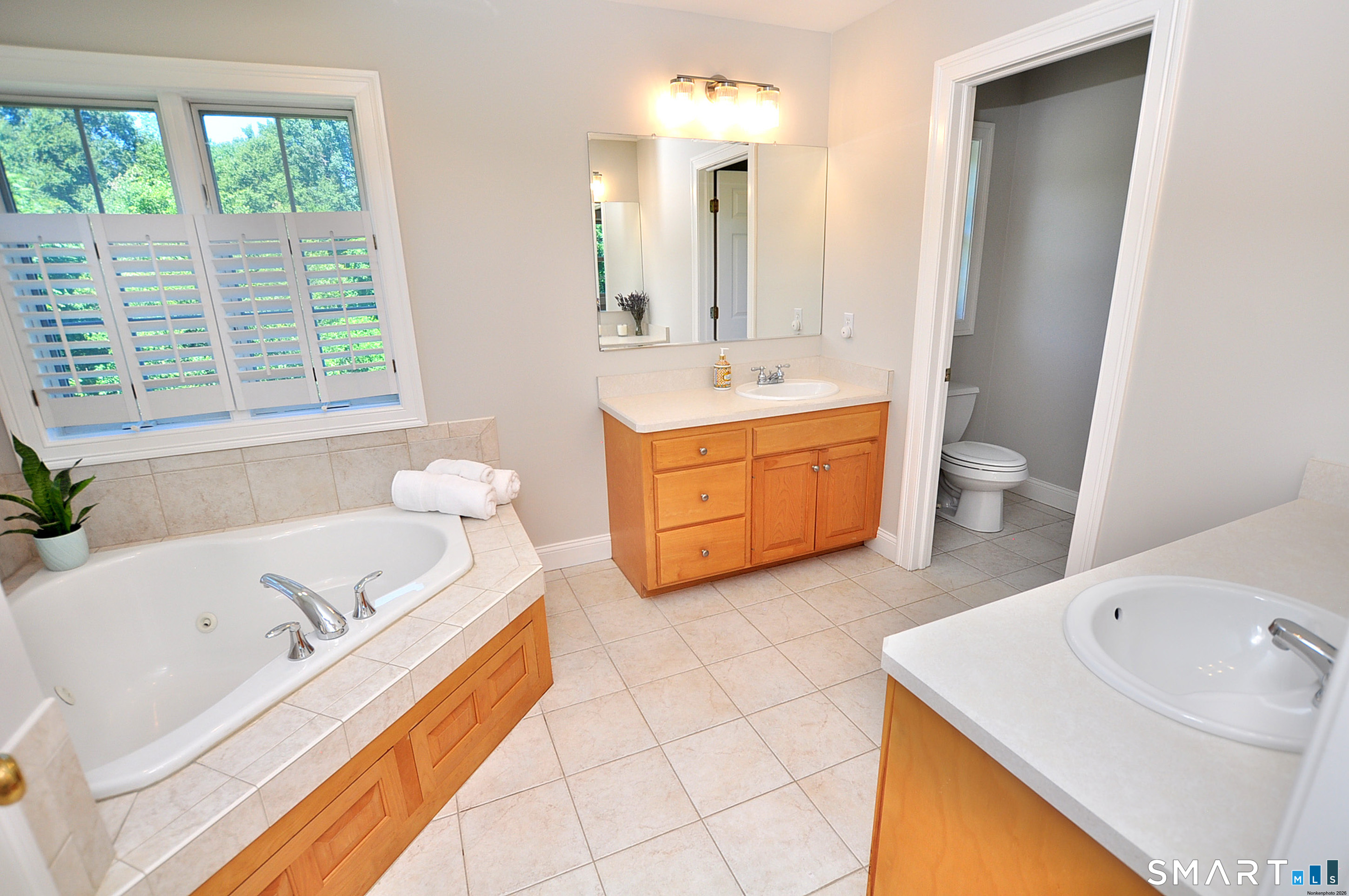 9 Appletree Lane Granby CT 06060