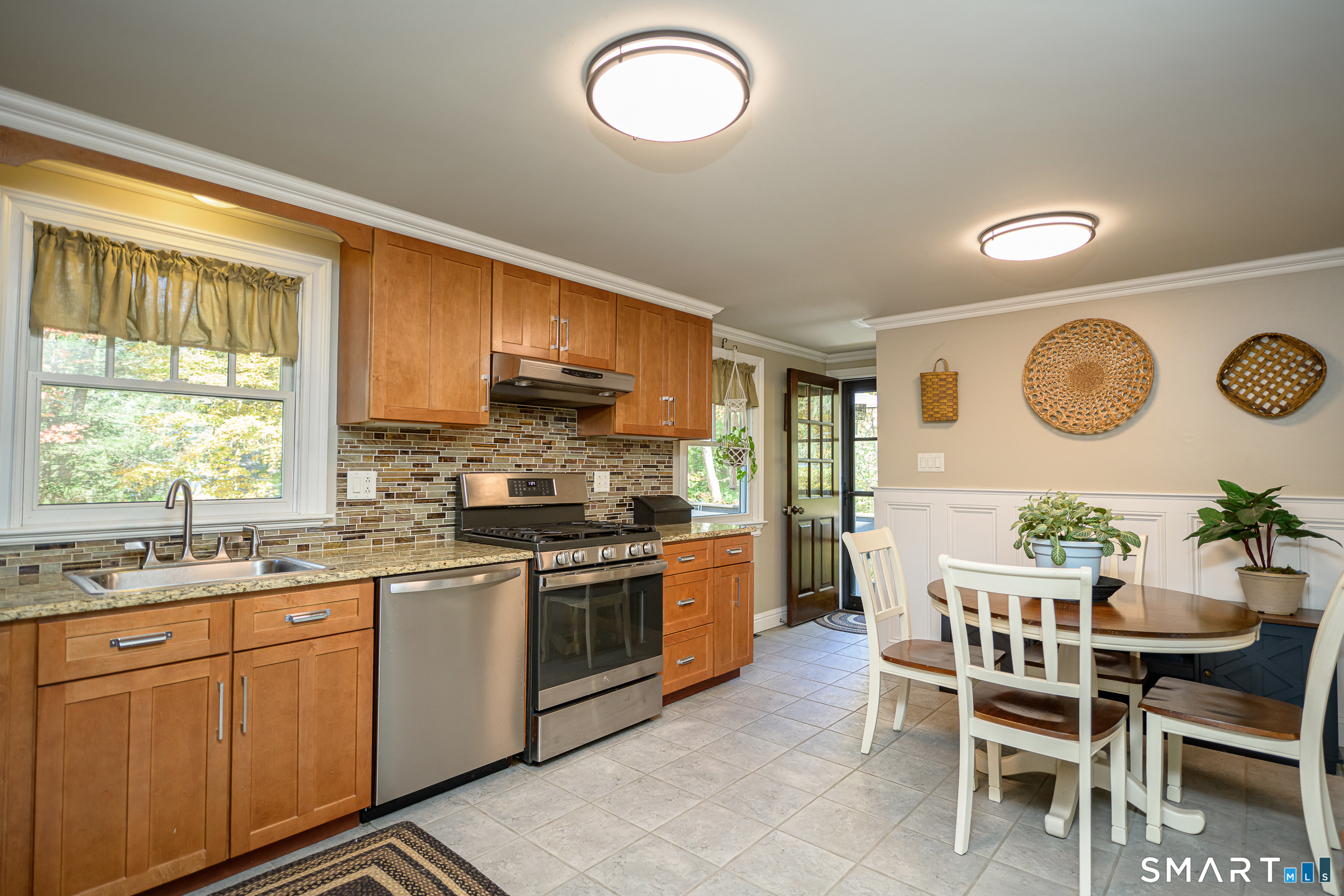 1629 Route 171 Woodstock CT 06282