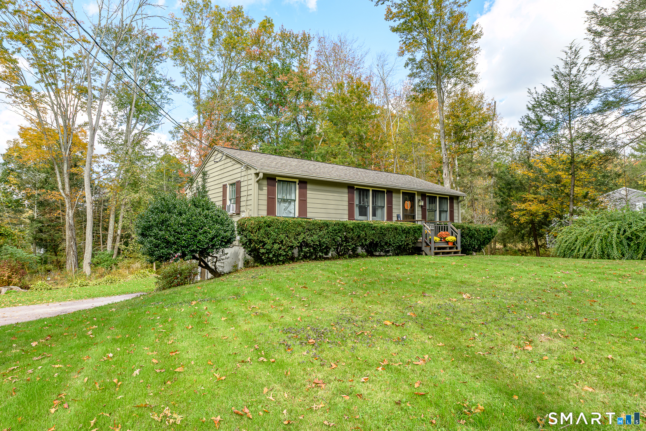 1629 Route 171 Woodstock CT 06282