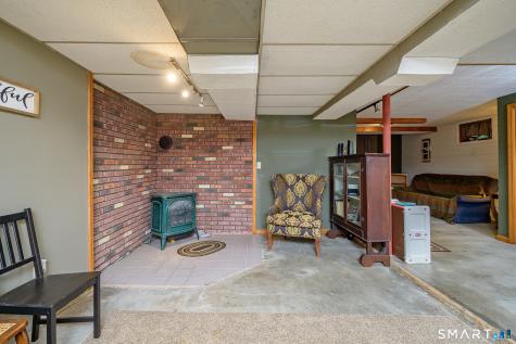 1629 Route 171 Woodstock CT 06282
